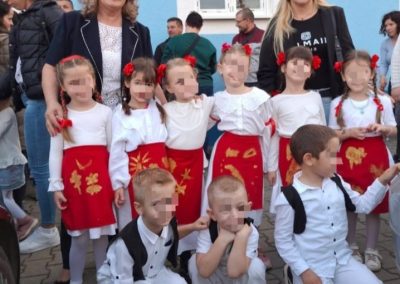 IMG 12f9584382f415c3fcaa768d742fc376 V