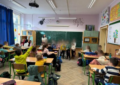 Point Blur Mar042026 111438