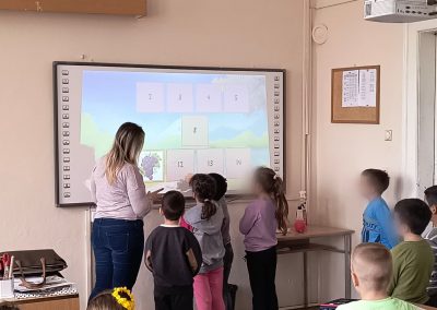 Point Blur Apr032026 104745