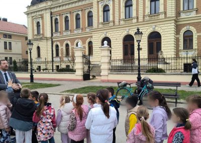 Point Blur Apr032026 104824